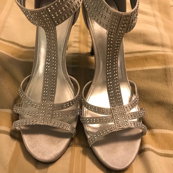 Like new! Sexy night out shoes! - Picture 2 of 5